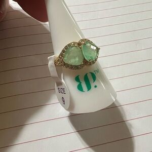 BP OG Elegant Gold and Green Gemstone Ring